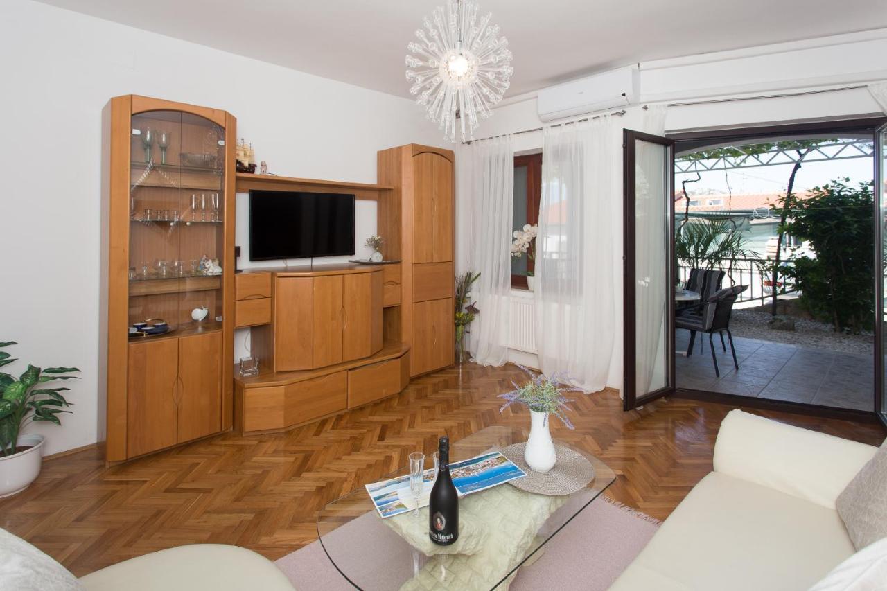 Apartmani Stanic Seget Vranjica Δωμάτιο φωτογραφία