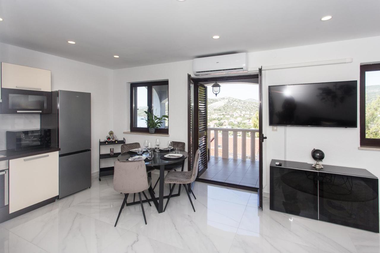 Apartmani Stanic Seget Vranjica Εξωτερικό φωτογραφία