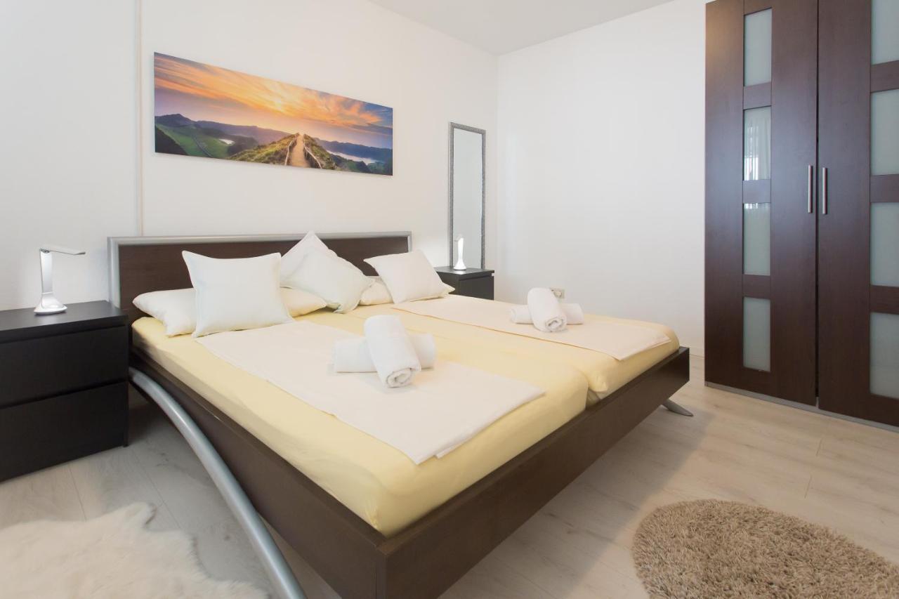 Apartmani Stanic Seget Vranjica Εξωτερικό φωτογραφία
