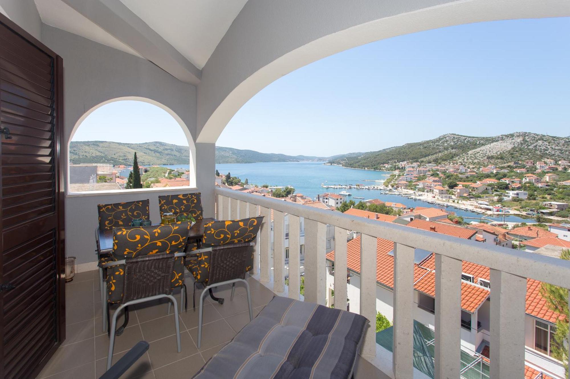 Apartmani Stanic Seget Vranjica Εξωτερικό φωτογραφία