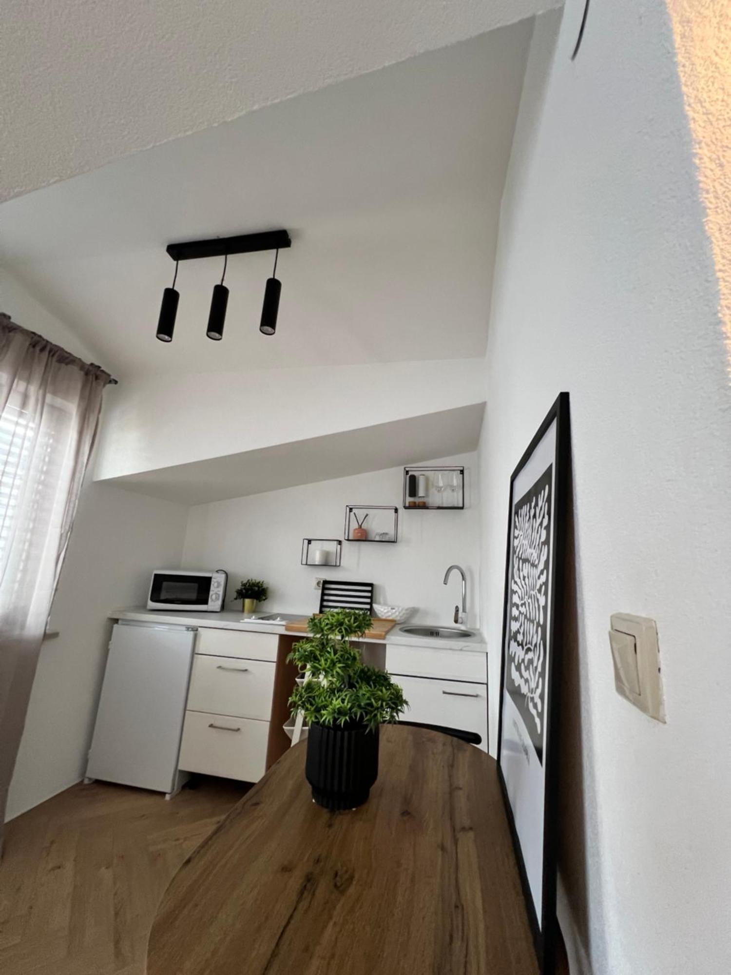 Apartmani Stanic Seget Vranjica Εξωτερικό φωτογραφία